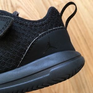 black jordan shoes black jordan shoes